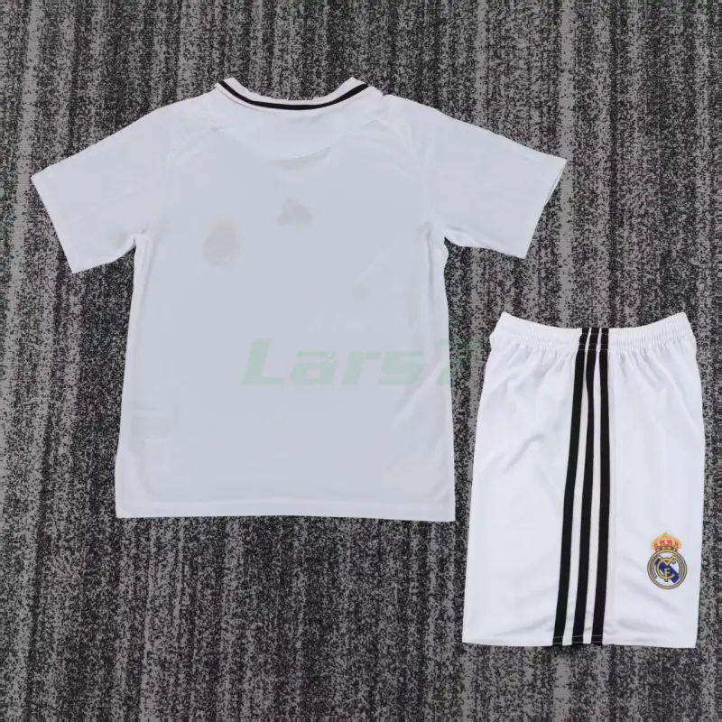 Camiseta Real Madrid 1ª Equipación Retro 2008/09 Blanco Niño Kit Camiseta Real Madrid 1ª Equipación Retro 2008/09 Blanco Niño Kit
