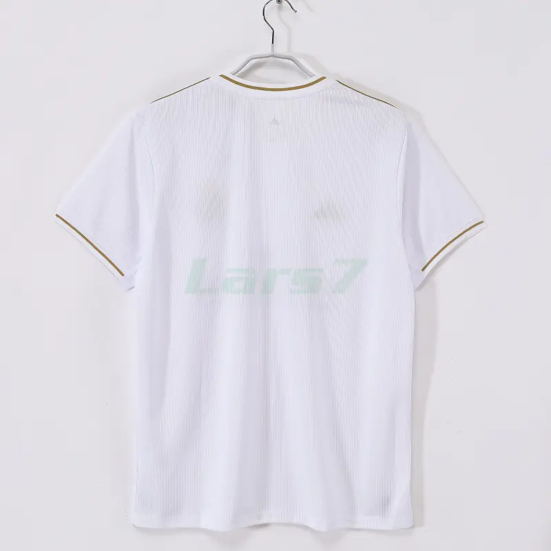 Camiseta Real Madrid 1ª Equipación Retro 2019/20 Blanco Camiseta Real Madrid 1ª Equipación Retro 2019/20 Blanco