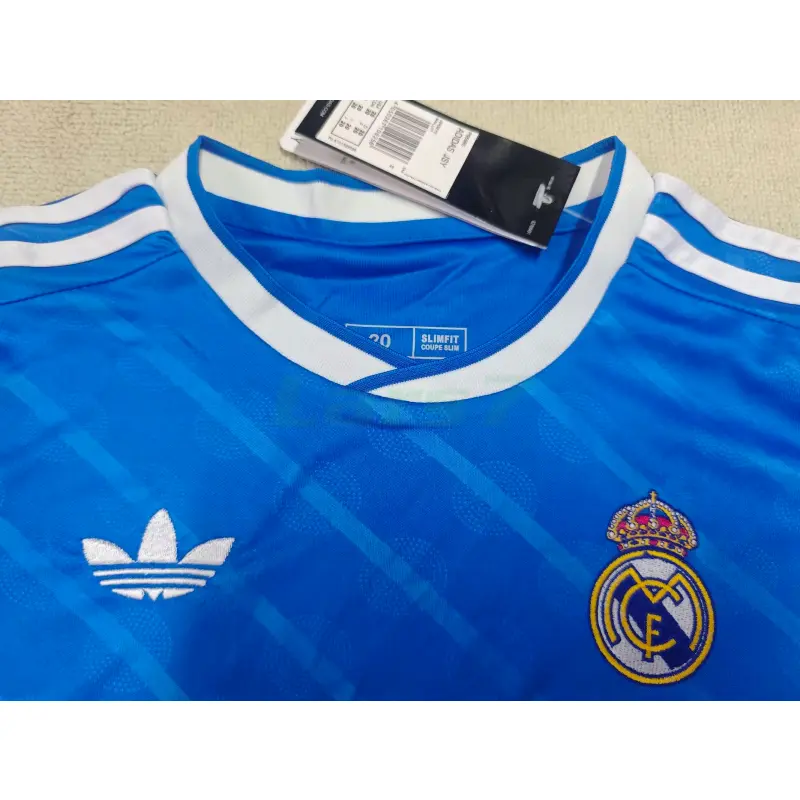 Camiseta Real Madrid 3ª Equipación 2025/2026 Azul Niño Kit con Parche HP Camiseta Real Madrid 3ª Equipación 2025/2026 Azul Niño Kit con Parche HP