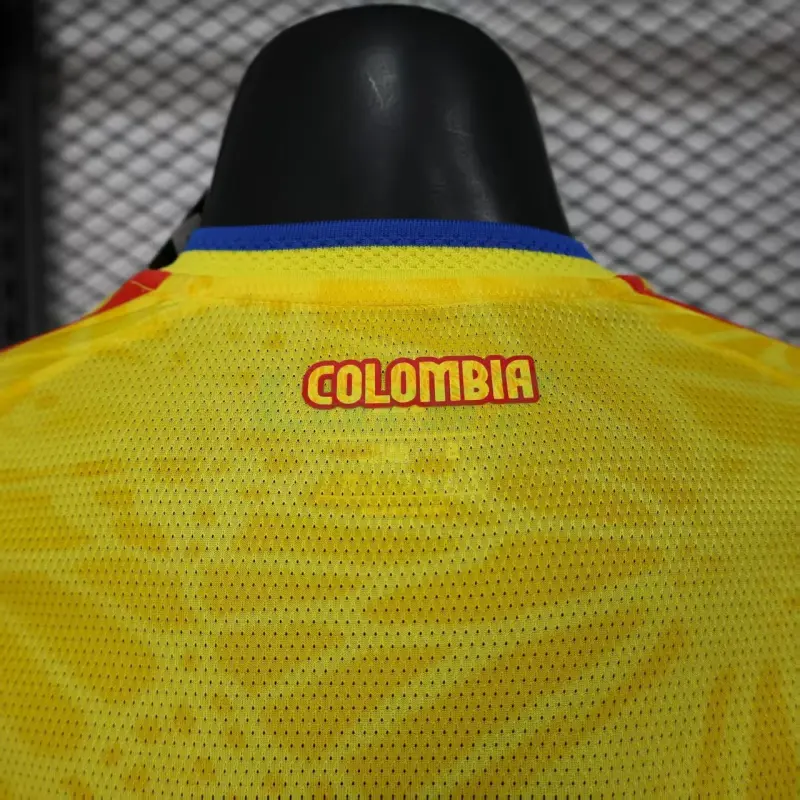 Camiseta Colombia 2026 ML Amarillo (EDICIÓN JUGADOR) Camiseta Colombia 2026 ML Amarillo (EDICIÓN JUGADOR)
