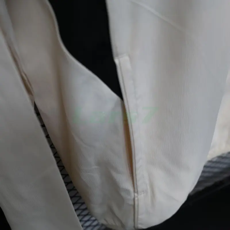 Cortavientos Liverpool 2025/2026 Beige