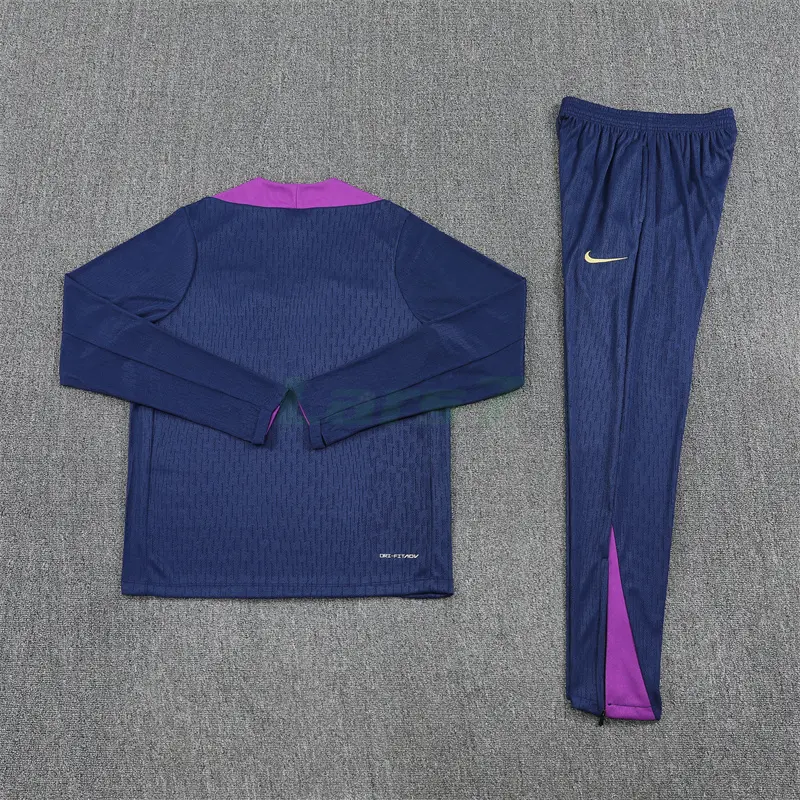 Sudadera De Entrenamiento Barcelona 2025/2026 Kit Azul Marino/Morado (EDICIÓN JUGADOR) Sudadera De Entrenamiento Barcelona 2025/2026 Kit Azul Marino/Morado (EDICIÓN JUGADOR)