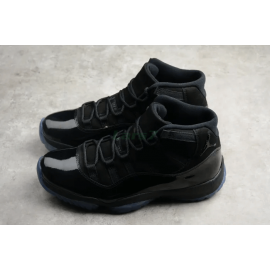 Air Jordan 11 “Toga y Birrete” Negro Brillante