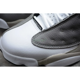 Air Jordan 13 “Ambiente Gris”