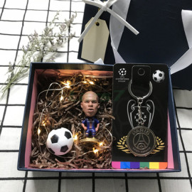 Conjunto de Muñeco tres piezas regalo Fútbol Beckham/Mbappé 