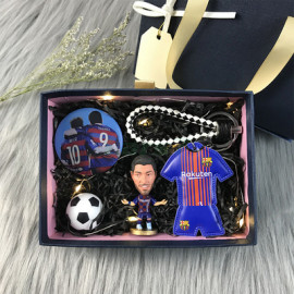 Conjunto Regalo de Cuatro Piezas para Muñeco Fútbol Ramos / Modrić / Suárez