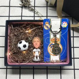 Conjunto Regalo Muñeco de Tres Piezas Fútbol Real Madrid