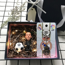 Conjunto Regalo Muñeco de Tres Piezas Fútbol Real Madrid